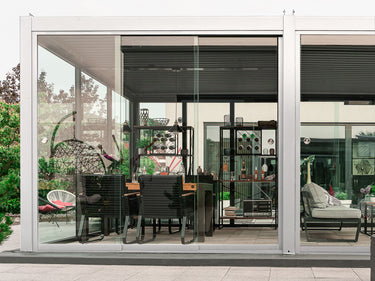 PERGOLUX Glaswände S1 PERGOLUX Schiebeglas ohne Rahmen für die Kurbelseite der PERGOLUX Pergola Weiß 3m