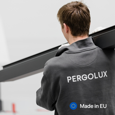 Produktion einer maßgefertigten Pergolux Pergola – Made in EU