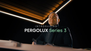 Vorschaubild des Produktvideos zur Pergolux Serie 3 – moderne Pergola mit LED-Beleuchtung und Smart-Home-Funktionen.