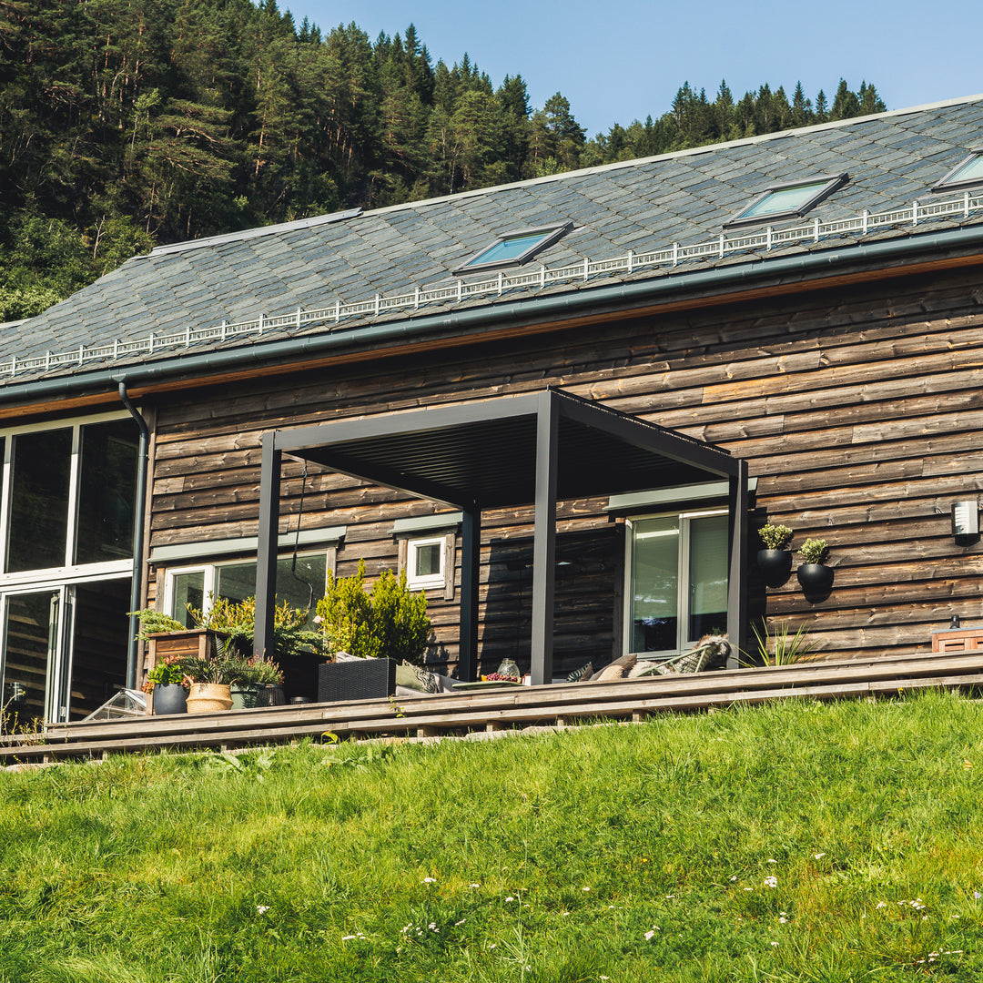 3x3 pergolux pergola aus aluminium auf einer Terrasse