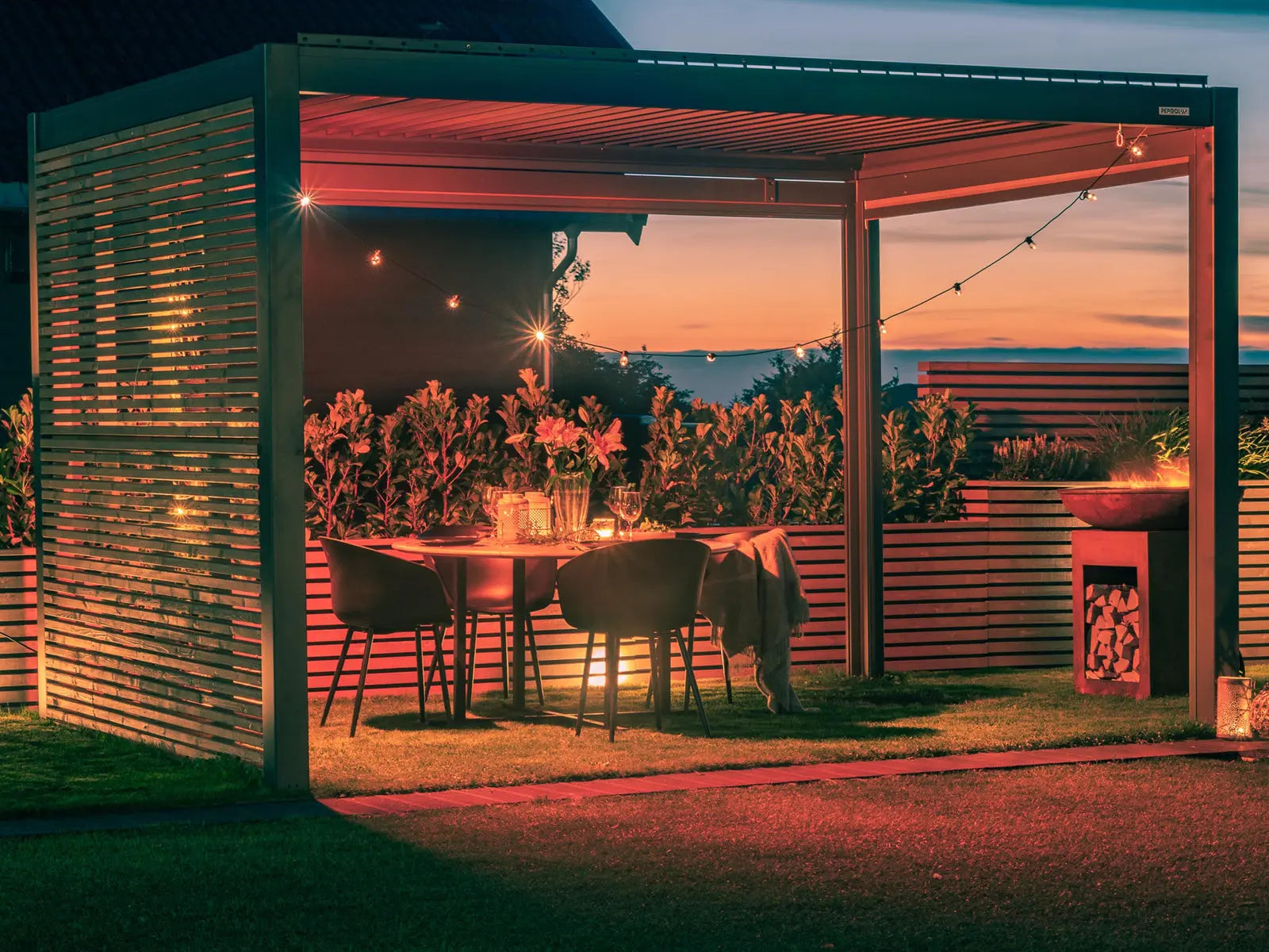 Sitzecke für Deinen Garten gestalten » Die besten Tipps! ✓