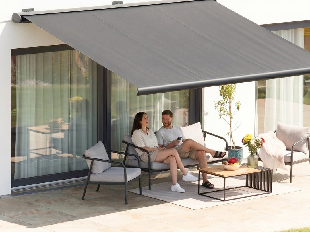 Endlich draußen: Die PERGOLUX Markise macht deine Terrasse nutzbar